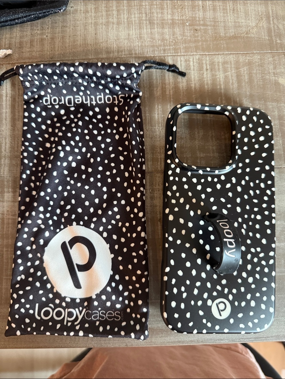 16 Pro Dots Loopy (Righty)